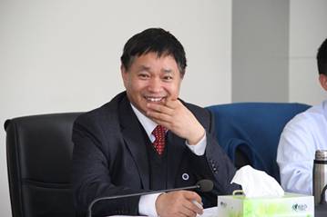 说明:F:\工作\2 每学期工作\2015-20165下学期（0228起）\20160227 公司战略研讨会\新闻\朱文忠介绍公司工作.jpg